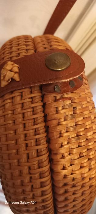 Продаю сумку круглу плетена з ротанга, колір коричневий