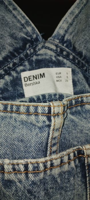 Spodnie ogrodniczki Bershka
