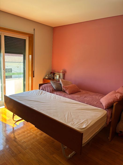 Cama de solteiro extensível para casal