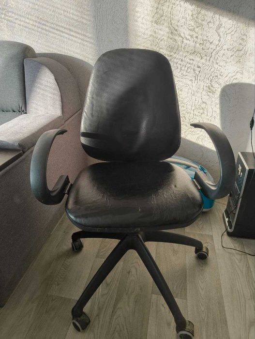 Стул компьютерный