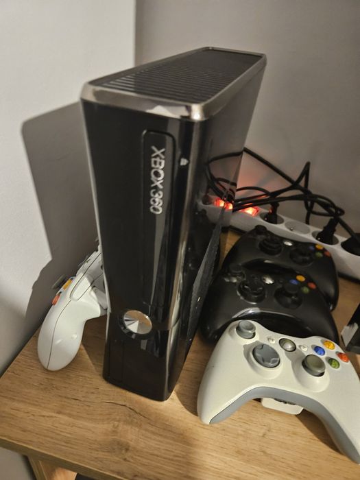 Xbox 360 slim 4pady kinect 39 gier