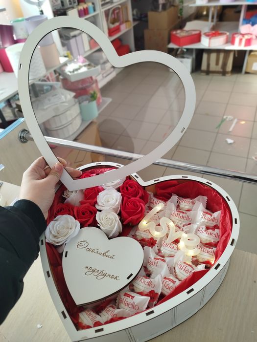 Подарунки день закоханих день святого Валентина бокс мильні квіти