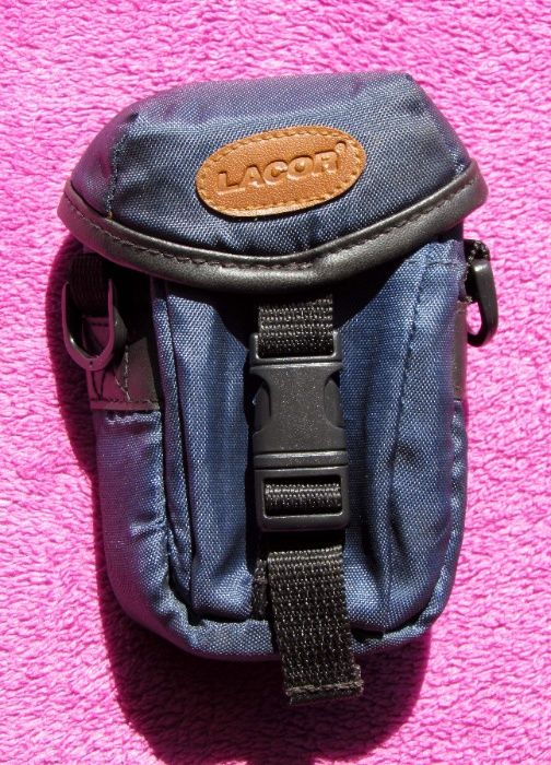 Bolsa pequena azul marinho para máquina fotográfica da Lacor