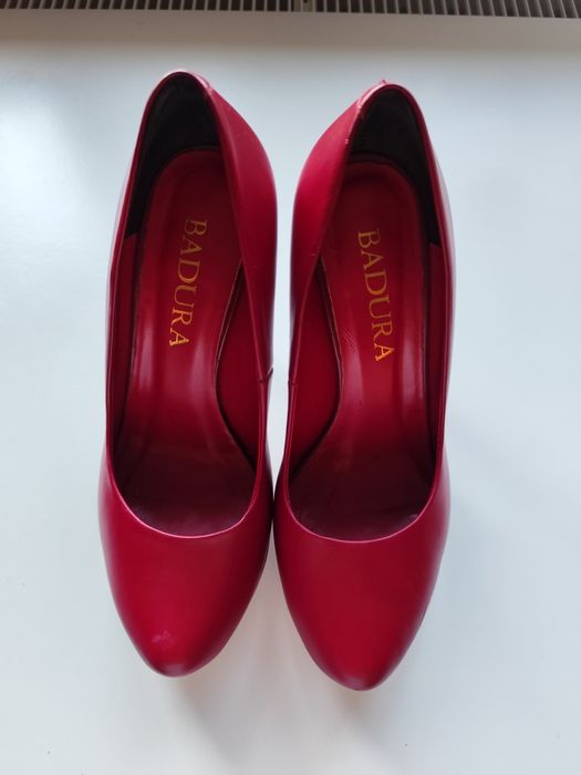 szpilki bordowe Badura