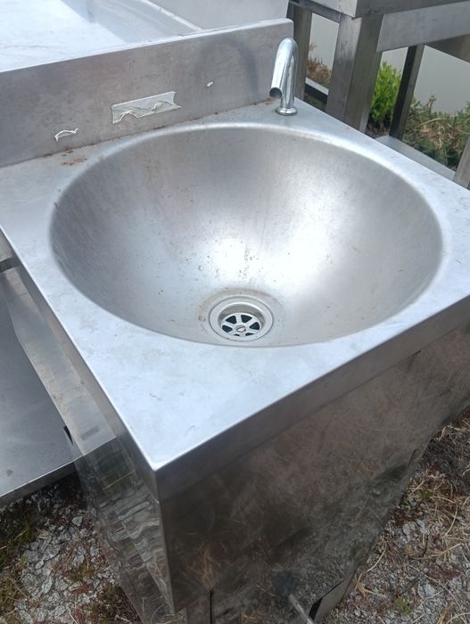Pio de pedal em inox