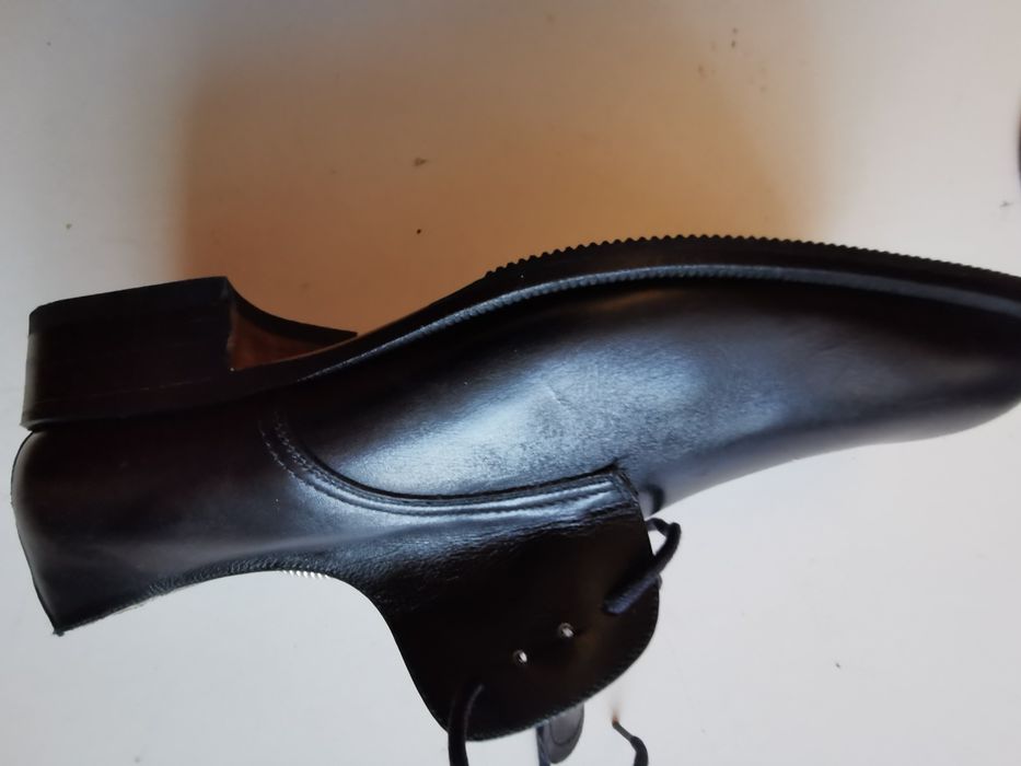 Buty Włoskie Unisex całe 100 % skóra Rozmiar 39