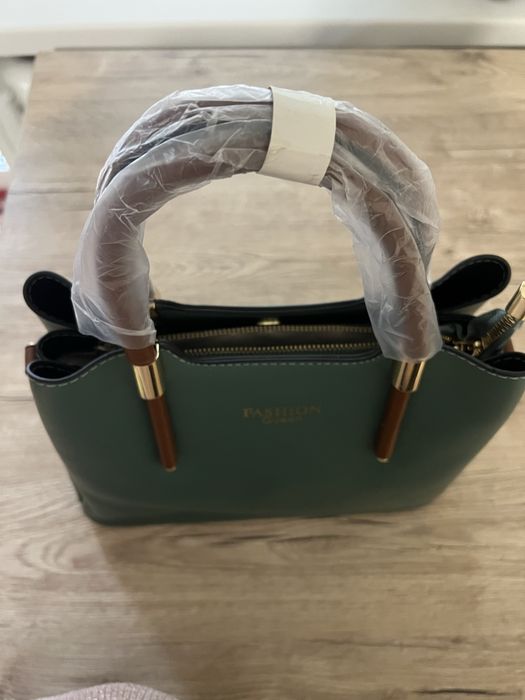 Сумка жіноча акуратна, стильна