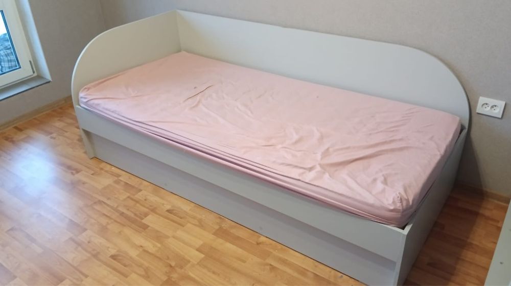 Кровать детская, подростковая с матрацом - 2 шт