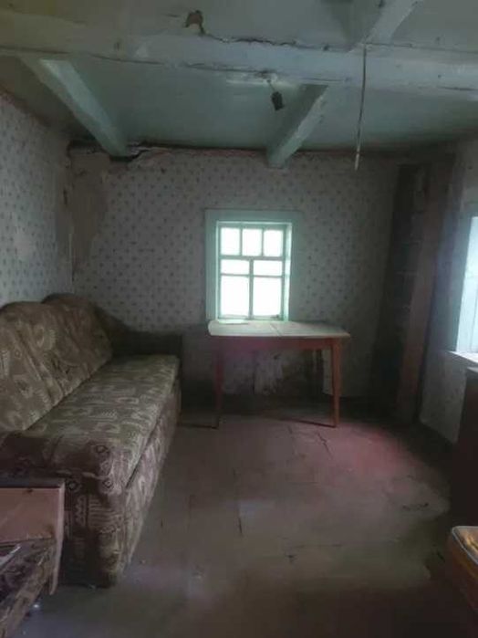 Продається будинок під реконструкцію в с. Мошни