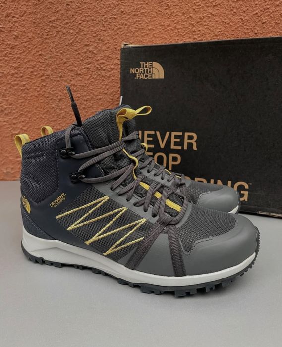 Нові оригінальні чоловічі черевики The North Face на мембрані 40розмір