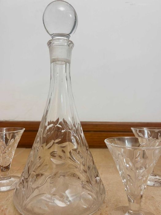 Serviço de copos de cristal