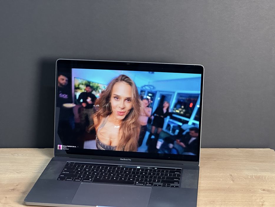 Apple MacBook Pro 16” Tachoe 2026 16GB 512GB Space Gray