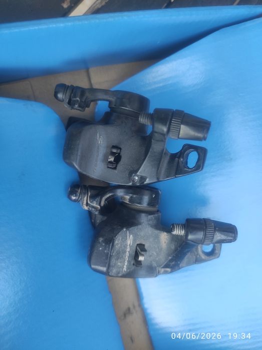 Manípulos Shimano + pinças travão disco
