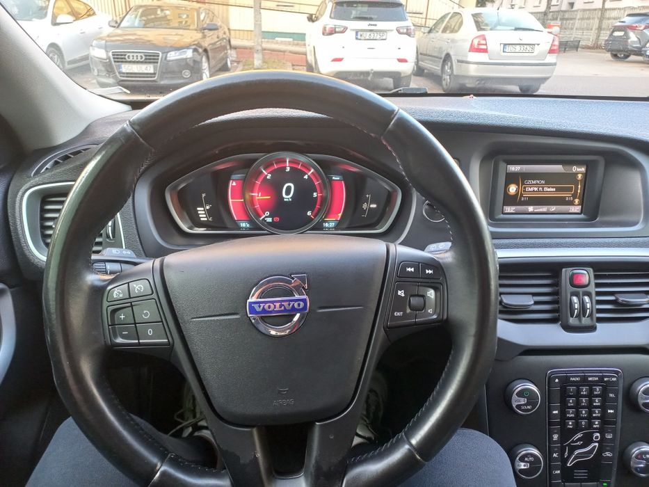 Volvo v40 1.6d 2013r