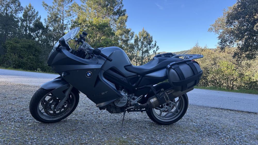 BMW F800ST.