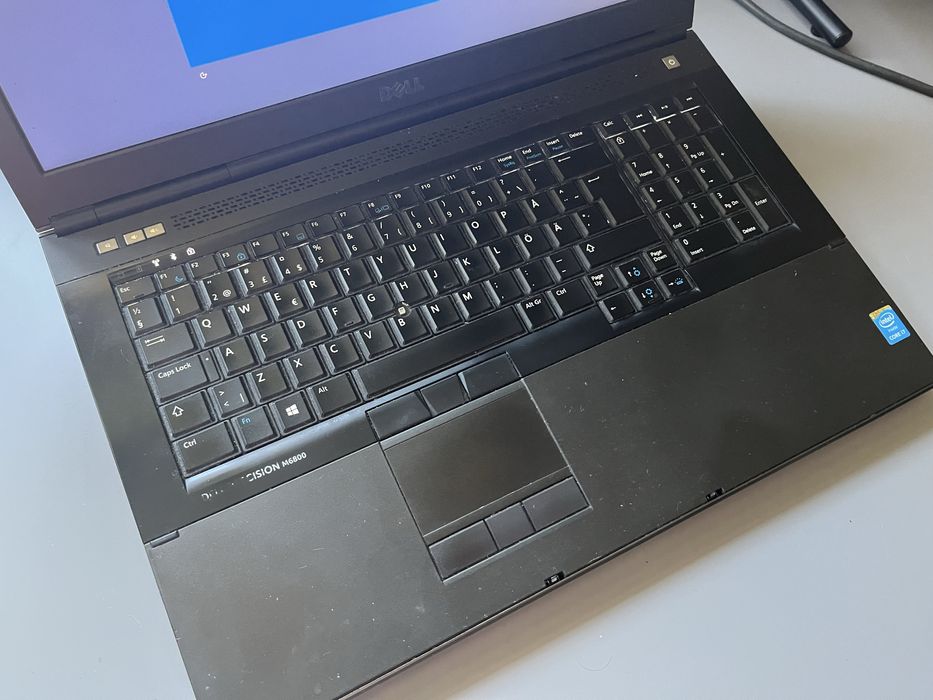 DELL M6800 - 17", RAM 20GB, i7-4800 4 rdzenie, NVidia 4GB