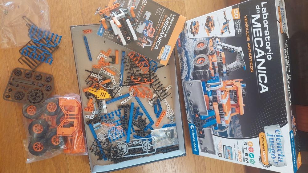 Clementoni-Laboratório de Mecânica - Veículos da Neve (8+)