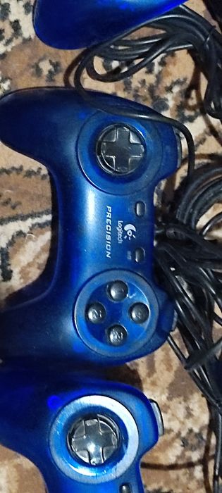 Геймпад Logitech Precision