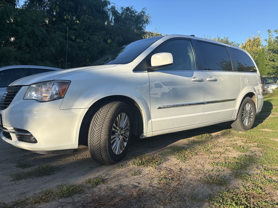 Sprzedam Chrysler Town & Country 2015