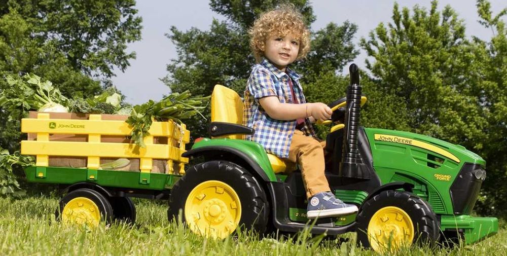 Ciągnik na akumulator JOHN DEERE traktorek z przyczepką PEG PEREGO