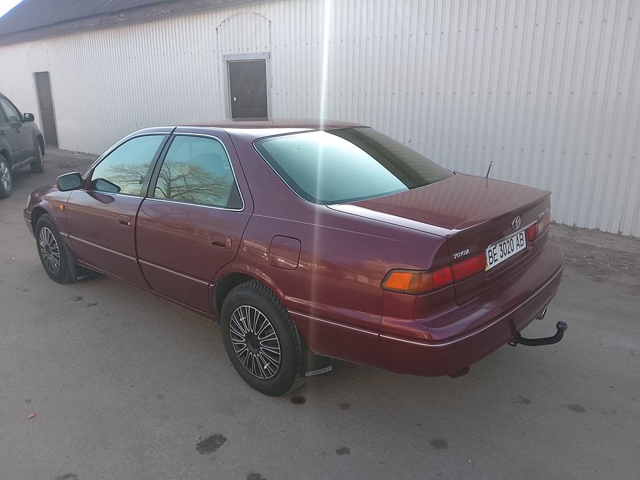 Продаю Toyota Camri