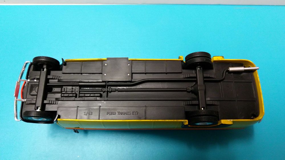 Ford Thames ET7 Bus LaValetta-Malta: Miniatura Hachette/IXO esc 1/43