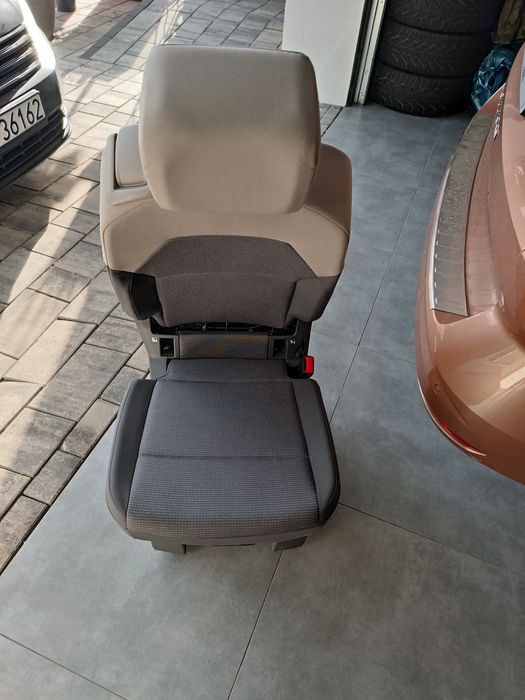 Siedzenie VW Multivan T7