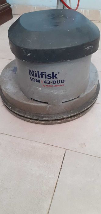 Maquina de lavar chao Nilfisk SDM 43-DUO