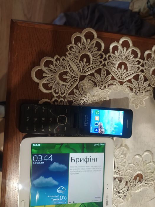 Продам телефони плюс планшет