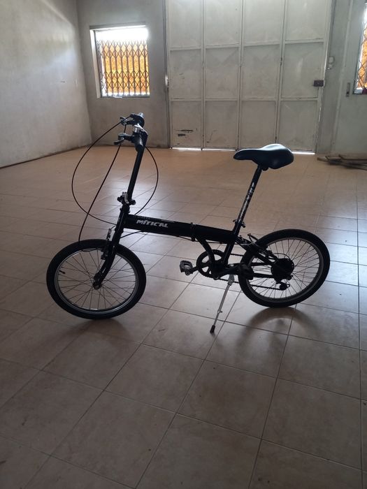 Bicicleta dobrável com pouco uso
