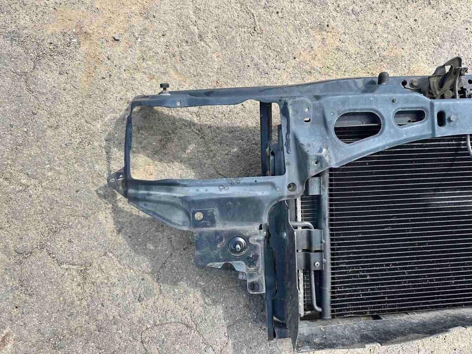 Передня  панель телевізор Шкода Тур Skoda Octavia Tour ціна в  в зборі