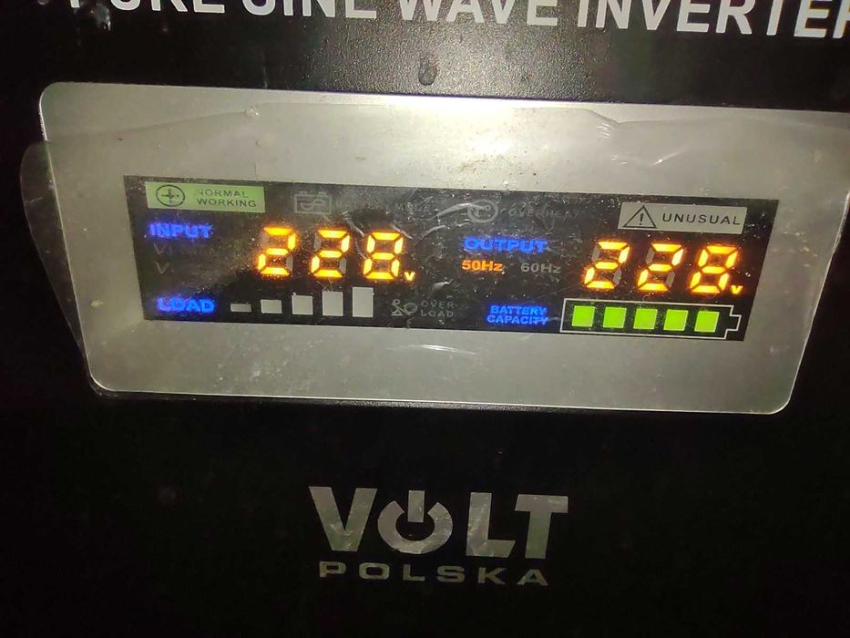 ИБП, безперебойник, инвертор, Volt polska 2500w, 24 В. балансир.