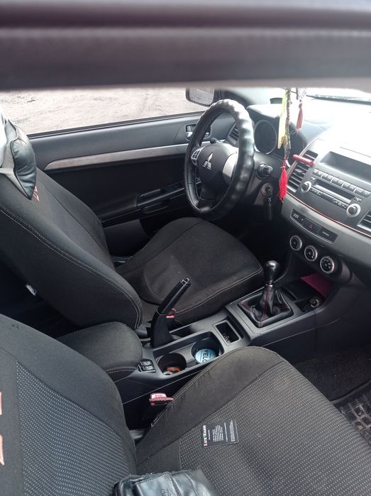 Продам mitsubishi lancer