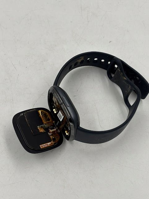 uszkodzony smartwatch fitbit sense bluetooth 455 mah czarny pulsometr