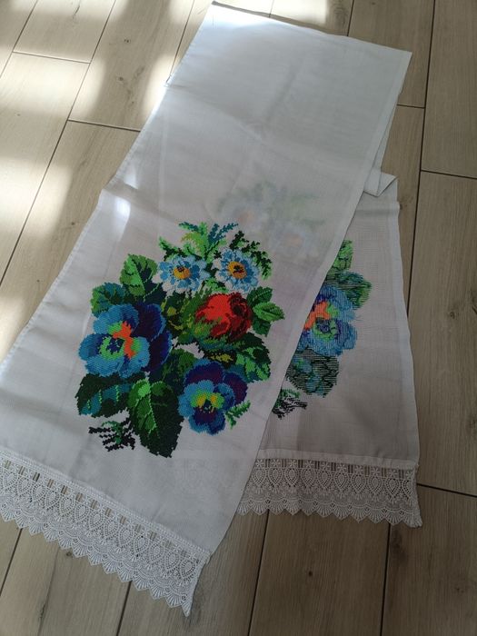 Вишитий рушник хрестиком