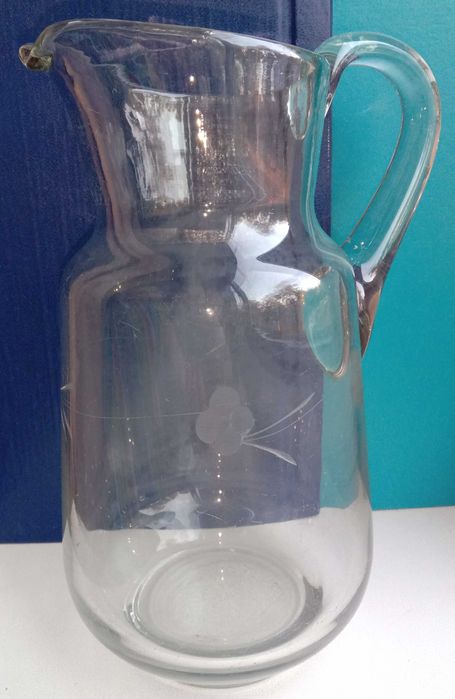 Кувшин стеклянный с носиком. Новый. Объем 1,75 литра. СССР