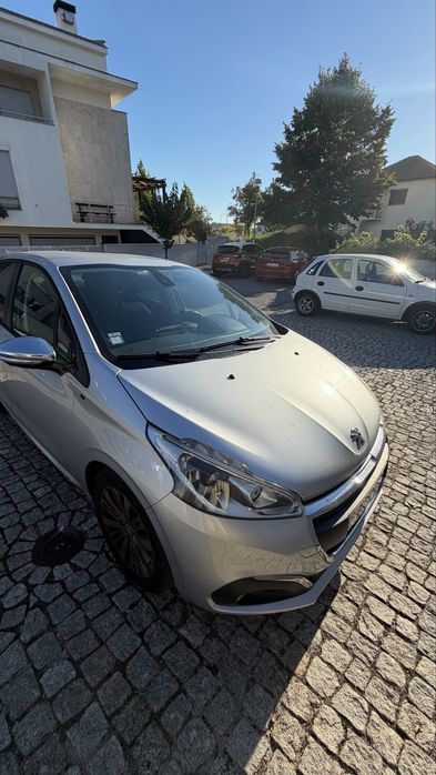Peugeot 208 1.2 PureTech Style 82cv