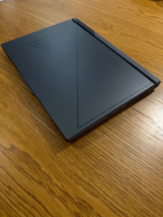 Laptop Asus rog strix G16