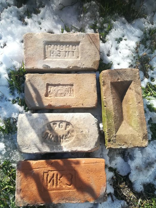 Кирпичи   старые