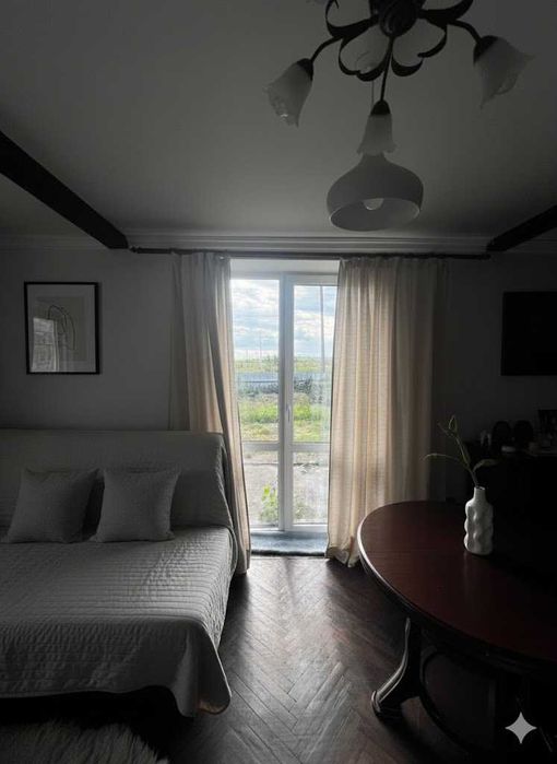 Пропонуємо до продажу житловий будинок з великою ділянкою в с. Кагуїв.