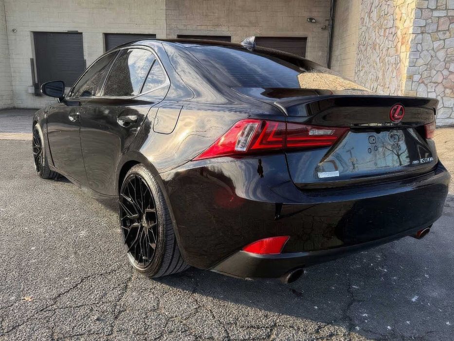 Lexus IS 300      2016