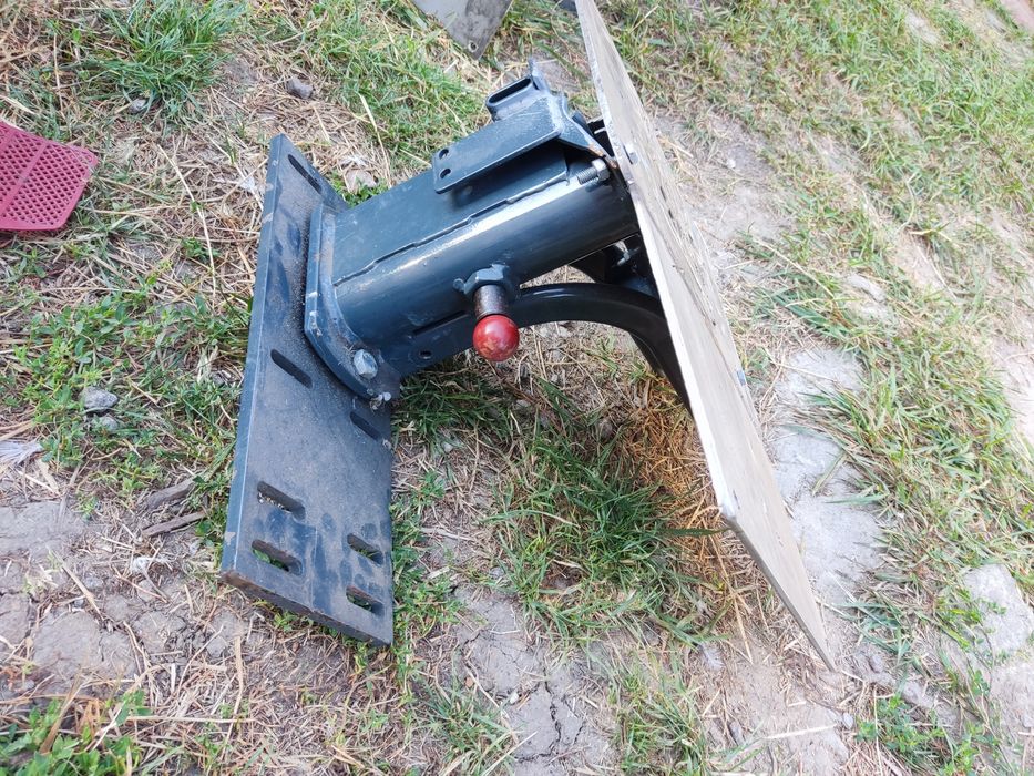 Кріплення для сидіння автомобільне.тяжке на 20 кілограм.