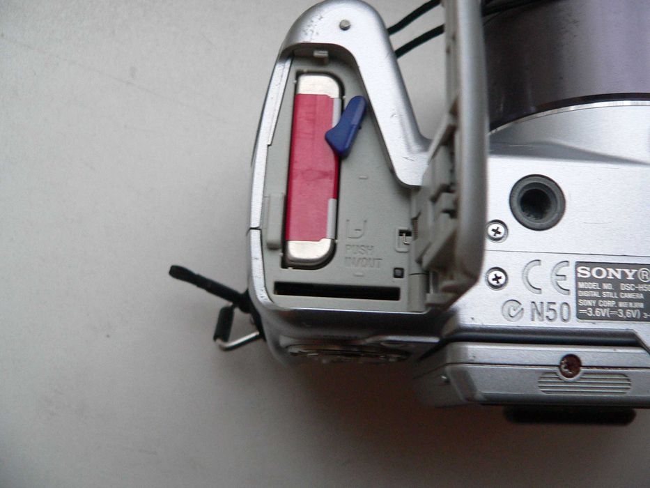 Фотоаппарат SONY DSC-H50