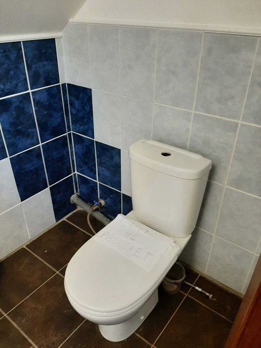 Сдам 2-3й этажи в доме в Соловьиной роще возле воды. Без мебели