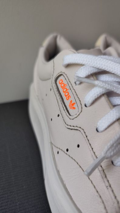 Skórzane sneakersy Adidas Sleek Super platforma 39 40 pudrowy róż wysmuklające