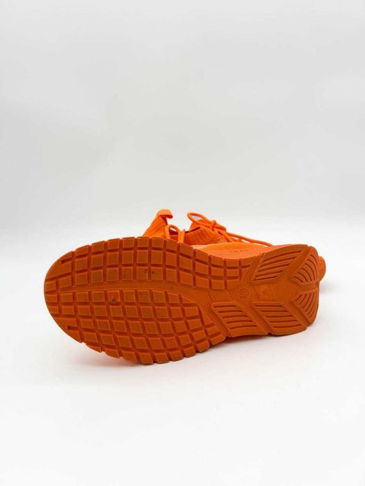 Жіночі кросівки помаранчеві