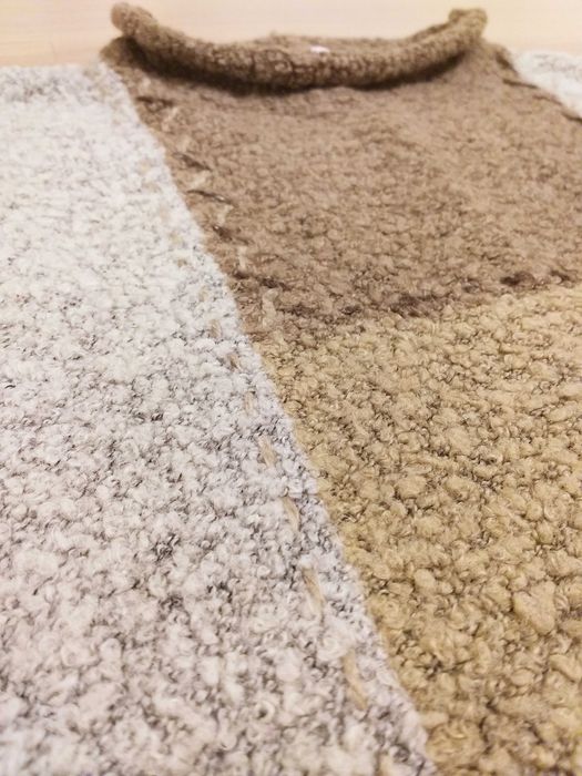 Свитер женский широкий, пряжа букле, р.46-48, б/у.