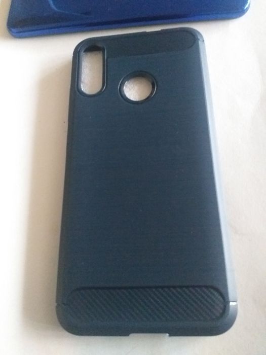 Etui i "plecki" do telefonu Motorola e6 plus.