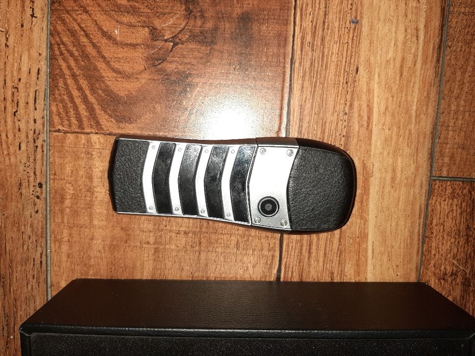 Мобильный телефон VERTU