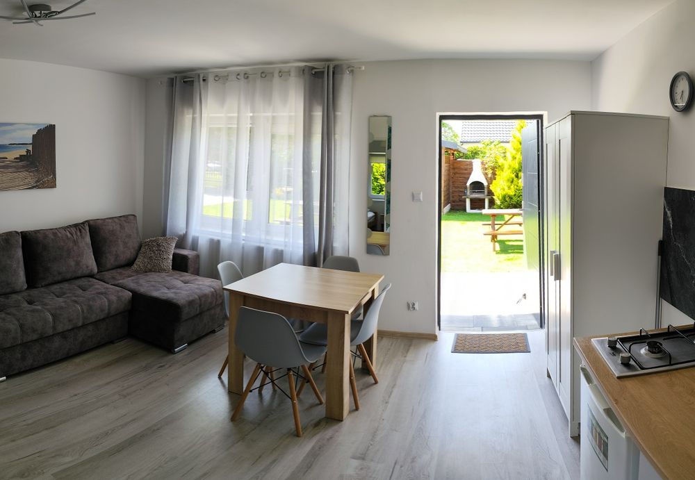 Morska Fala pokoje i apartamenty w Sarbinowie 80 m od morza
